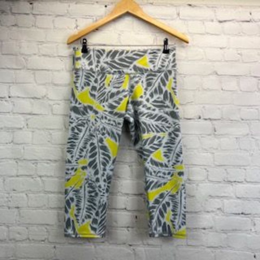 ALO Yoga Gray & Yellow Leaf-Print Cropped Leggings